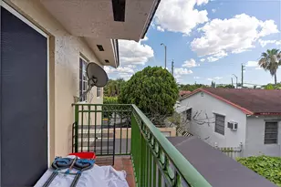 700 SE 9th Ct, Hialeah, FL 33010 - Photo 25