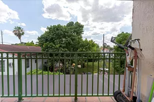 700 SE 9th Ct, Hialeah, FL 33010 - Photo 23