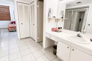 20301 W Country Club Dr, Aventura, FL 33180 - Photo 9