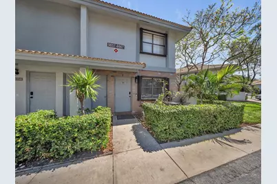 9867 Riverside Drive, Coral Springs, FL 33071 - Photo 3