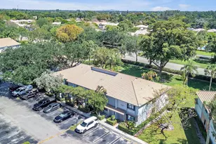 9867 Riverside Dr, Coral Springs, FL 33071 - Photo 27