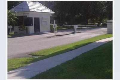 3650 Whitehall Drive #403, West Palm Beach, FL 33401 - Photo 5