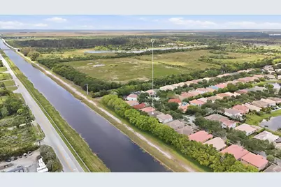 19518 S Whitewater Avenue, Weston, FL 33332 - Photo 37