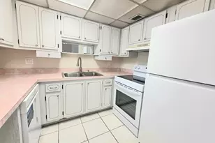 495 SE 8th St, Deerfield Beach, FL 33441 - Photo 17