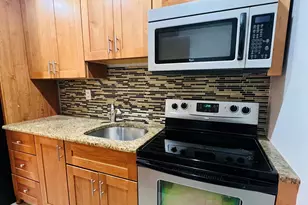 2404 NE 33rd Ave, Fort Lauderdale, FL 33305 - Photo 5