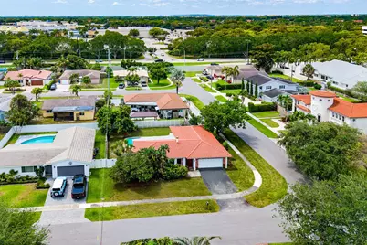 2 Tam O Shanter Lane, Boca Raton, FL 33431 - Photo 33