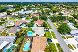 2 Tam O Shanter Ln, Boca Raton, FL 33431 - Photo 41