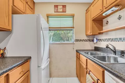 840 N High Point Blvd Boulevard N #B, Delray Beach, FL 33445 - Photo 19