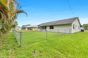 731 SE Majestic Terrace, Port Saint Lucie, FL 34983 - Photo 5