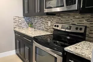 10092 Twin Lakes Dr, Coral Springs, FL 33071 - Photo 1