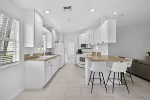 8154 Montserrat Pl, Wellington, FL 33414 - Photo 23