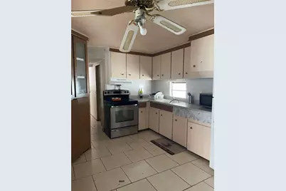 820 SW 1st Place, Hallandale Beach, FL 33009 - Photo 3