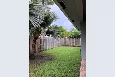 508 SE 2nd Avenue, Dania Beach, FL 33004 - Photo 3