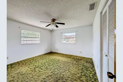 2402 Newport Drive, Fort Pierce, FL 34982 - Photo 37