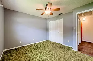 2402 Newport Dr, Fort Pierce, FL 34982 - Photo 25
