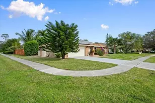 14447 Stirrup Ln, Wellington, FL 33414 - Photo 3