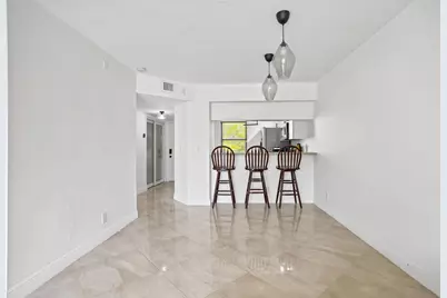 10401 W Broward Boulevard #209, Plantation, FL 33324 - Photo 7