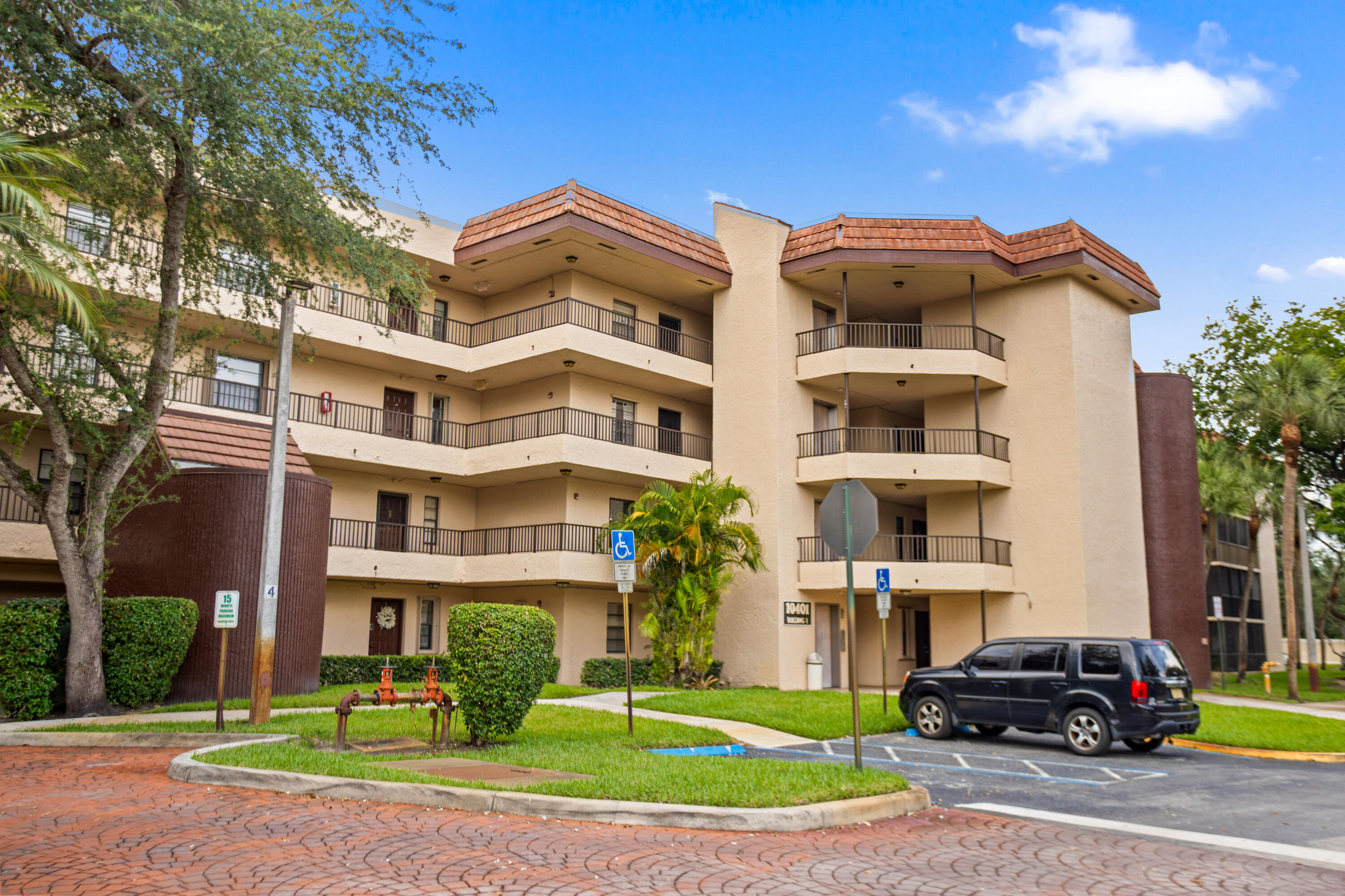 10401 W Broward Blvd #209 - 10401 W Broward Blvd #209, Plantation, FL 33324 Luxury Property | Jose Angel Pina
