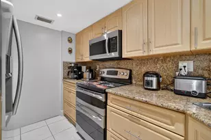 7101 W 24th Ave, Hialeah, FL 33016 - Photo 15