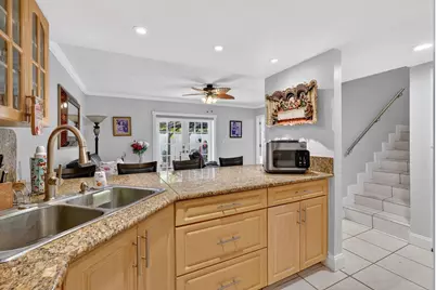 7101 W 24th Avenue #45, Hialeah, FL 33016 - Photo 11