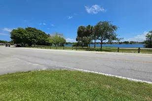 3320 Lake Osborne Dr, Lake Worth Beach, FL 33461 - Photo 11