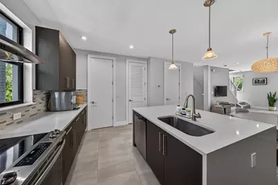 625 NE 22nd Drive, Wilton Manors, FL 33305 - Photo 17