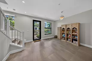 625 NE 22nd Dr, Wilton Manors, FL 33305 - Photo 5