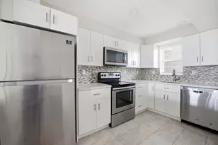 3100 W Rolling Hills Cir, Davie, FL 33328 - Photo 9