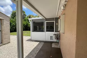 6781 Charleston St, Hollywood, FL 33024 - Photo 37