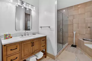 22519 W Esplanada Cir W, Boca Raton, FL 33433 - Photo 29