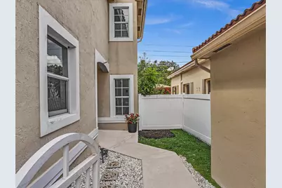 10909 NW 46th Drive, Coral Springs, FL 33076 - Photo 5
