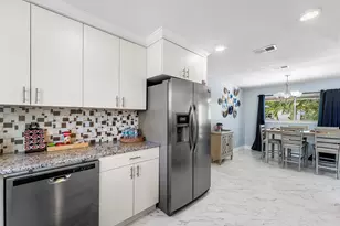 214 SE 5th St, Dania Beach, FL 33004 - Photo 15