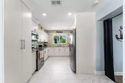 214 SE 5th Street, Dania Beach, FL 33004 - Photo 11