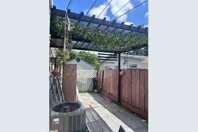 6760 Park Street #B, Hollywood, FL 33024 - Photo 7