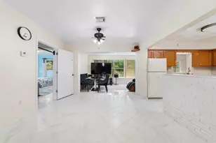 2210 Everglades Dr, Miramar, FL 33023 - Photo 7