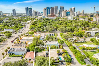11 SE 13th Street, Fort Lauderdale, FL 33316 - Photo 1