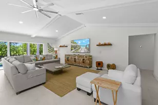 114 N Beach Rd, Jupiter Island, FL 33455 - Photo 11