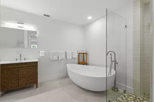 114 N Beach Rd, Jupiter Island, FL 33455 - Photo 33