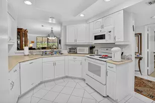 15326 Strathearn Dr, Delray Beach, FL 33446 - Photo 9