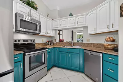 1921 Discovery Circle E, Deerfield Beach, FL 33442 - Photo 15