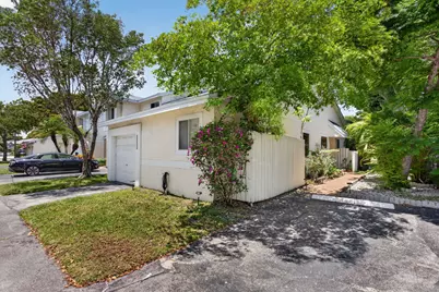 1921 Discovery Circle E, Deerfield Beach, FL 33442 - Photo 29