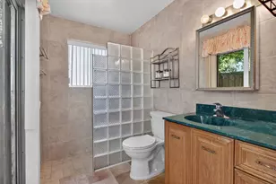 1921 Discovery Cir E, Deerfield Beach, FL 33442 - Photo 23
