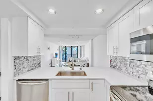 17 Royal Palm Way, Boca Raton, FL 33432 - Photo 11