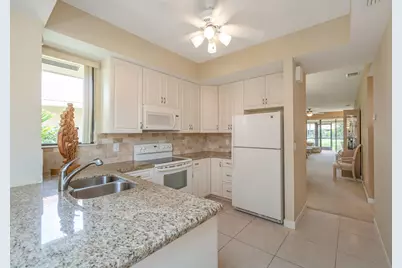 135 Old Meadow Way, Palm Beach Gardens, FL 33418 - Photo 9