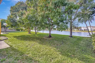 9721 Wyeth Ct, Wellington, FL 33414 - Photo 31