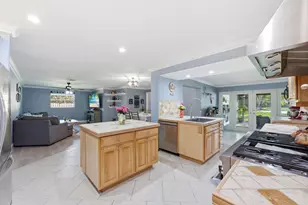 8492 NW 15th Ct, Coral Springs, FL 33071 - Photo 15