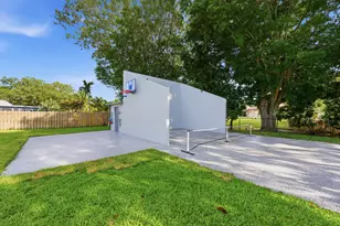 8492 NW 15th Ct, Coral Springs, FL 33071 - Photo 3