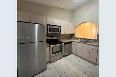 1250 SE 26th Street #204, Homestead, FL 33035 - Photo 1
