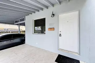2037 Washington St, Hollywood, FL 33020 - Photo 3
