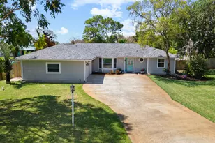 698 Fischer Dr, Sebastian, FL 32958 - Photo 1
